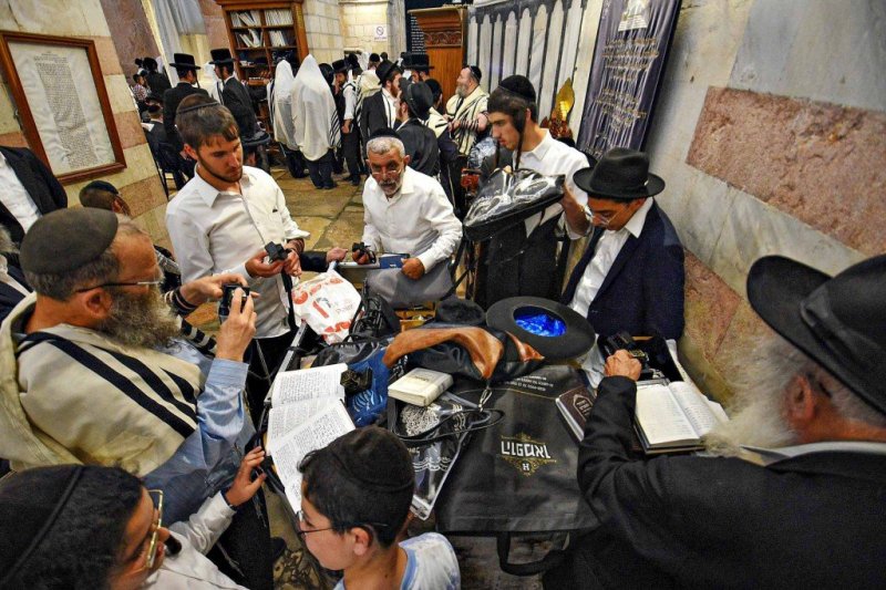 ארי קופרשטוק