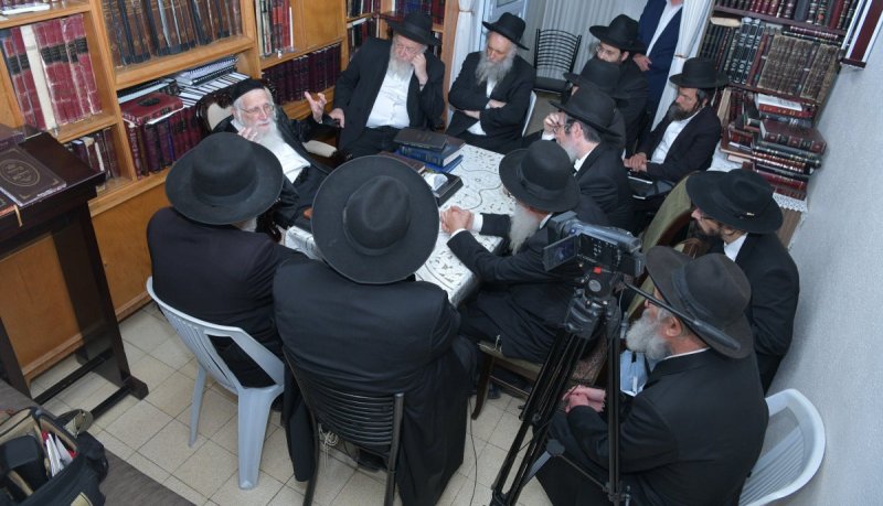 באדיבות המצלם