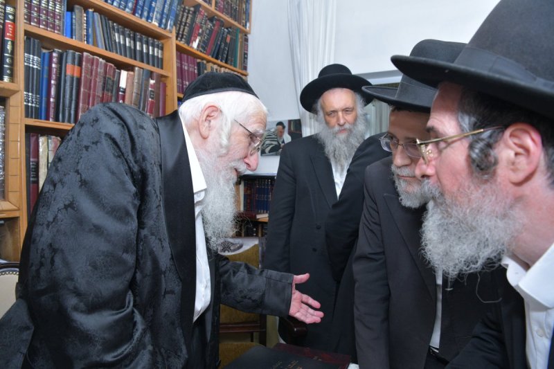 באדיבות המצלם