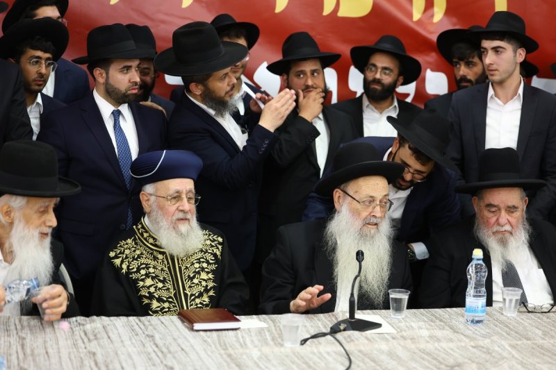 שוקי לרר, דניאל נפוסי, דוד מנדלסון