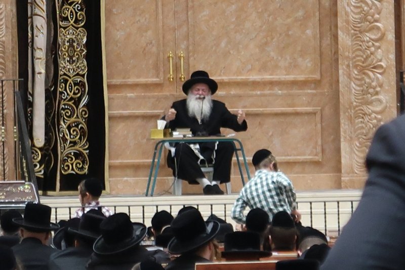 באדיבות המצלם