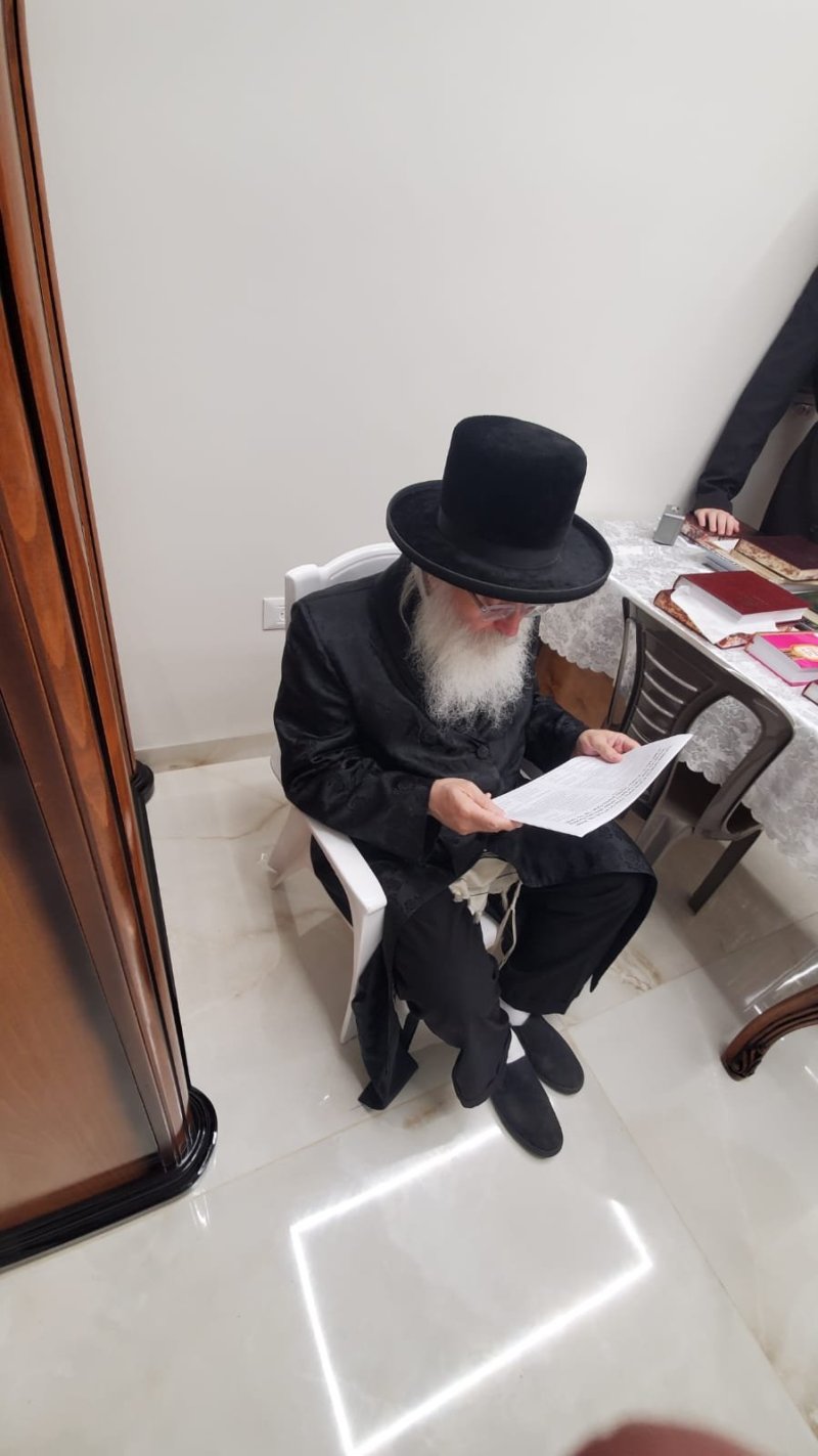 באדיבות המצלם