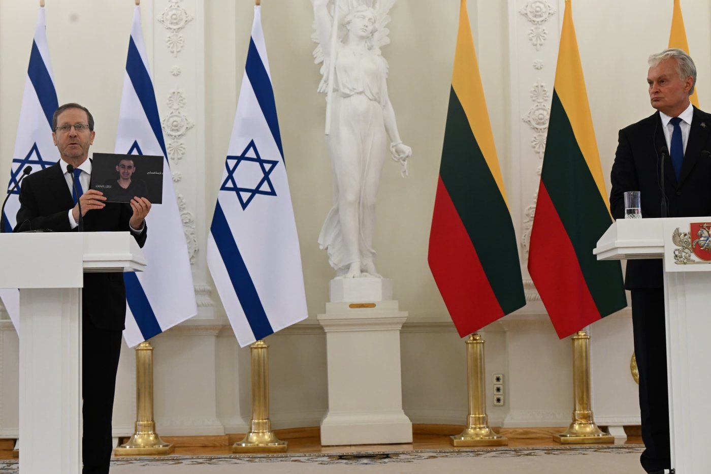 חיים צח/ לע״מ