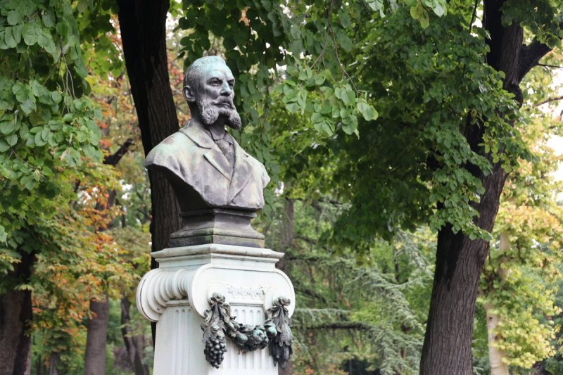 מרדכי לובעצקי