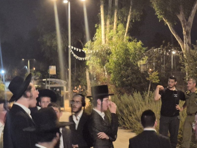 דניאל גרובייס - גל"צ