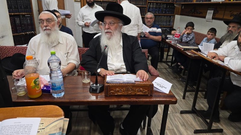 באדיבות המצלם