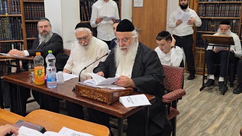 באדיבות המצלם