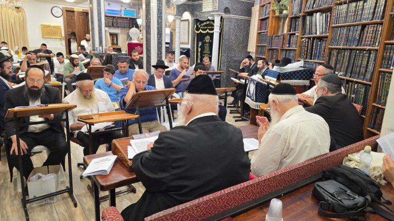 באדיבות המצלם