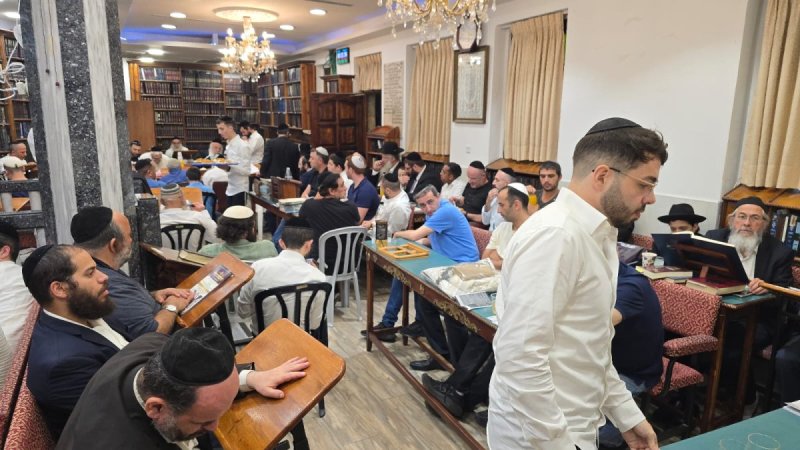 באדיבות המצלם