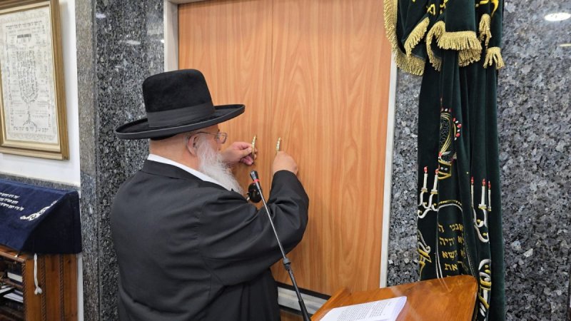 באדיבות המצלם