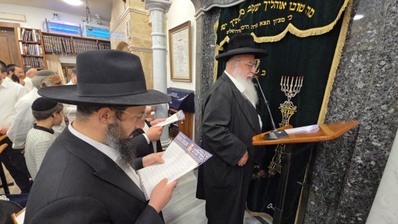 באדיבות המצלם