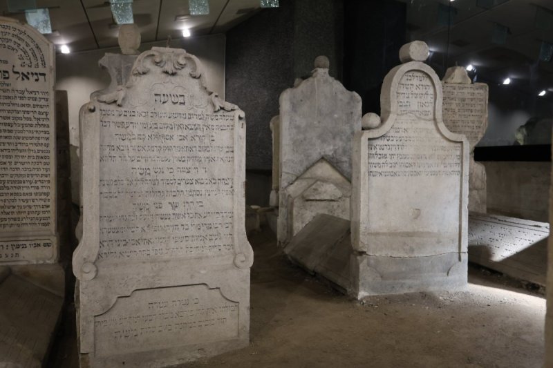 מרדכי לובעצקי