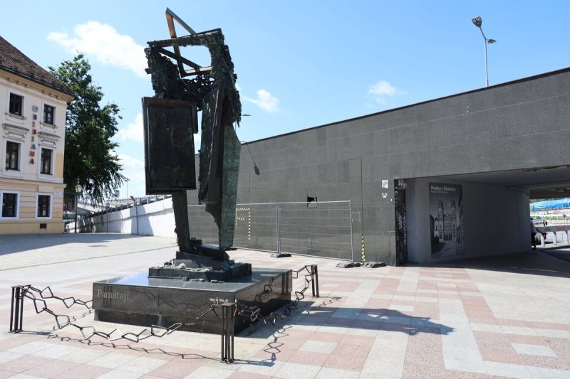 מרדכי לובעצקי