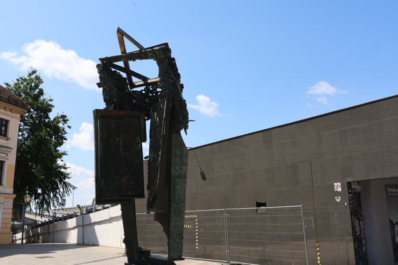 מרדכי לובעצקי