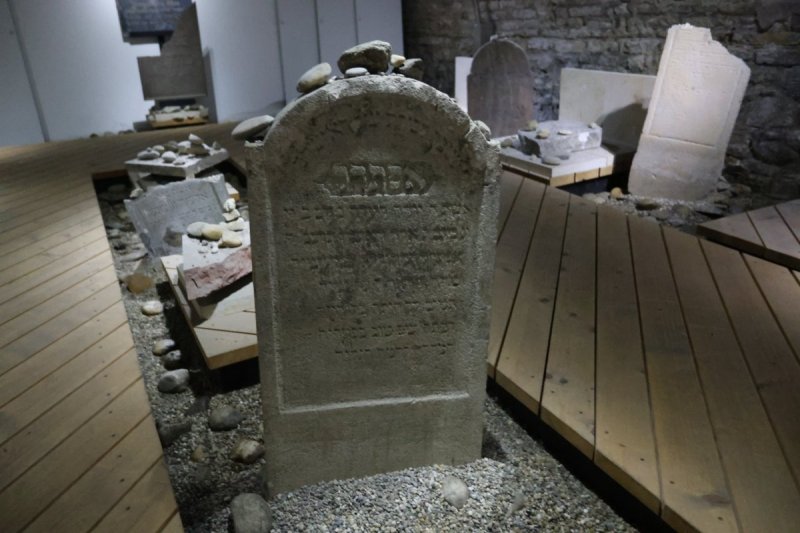 מרדכי לובעצקי