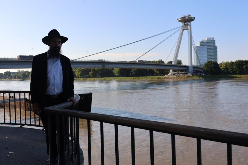 מרדכי לובעצקי