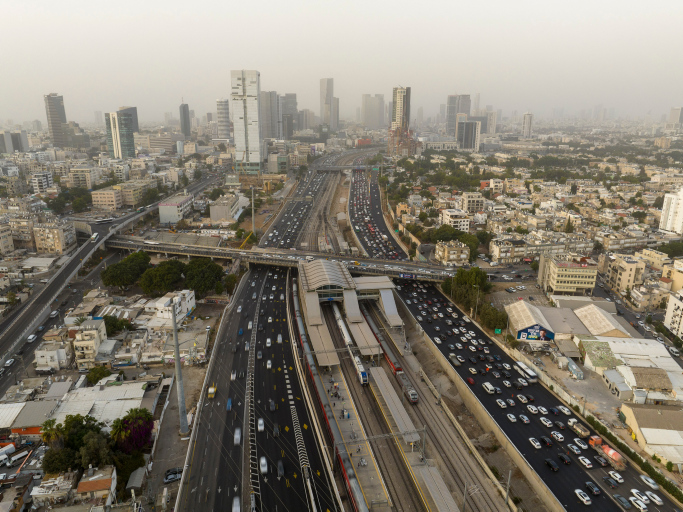 מתניה טויסיג, פלאש 90