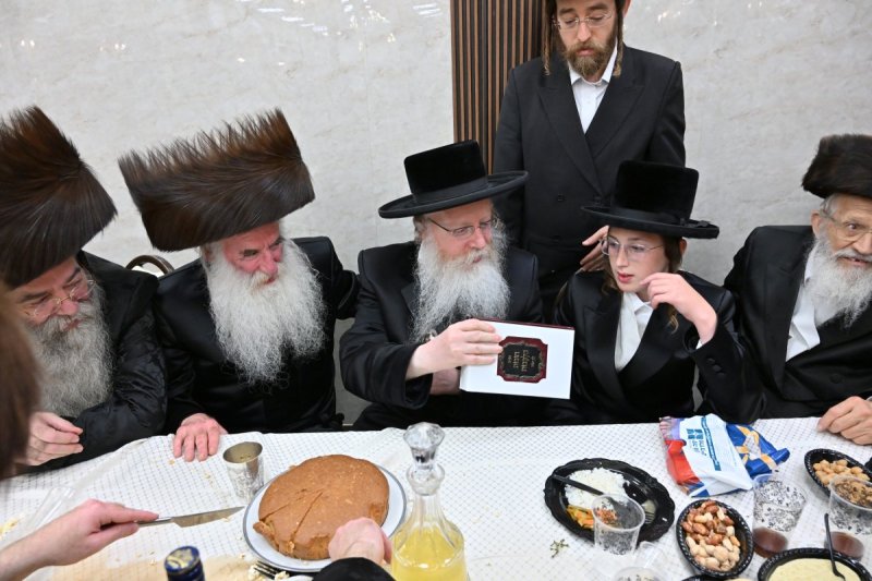 באדיבות המצלם