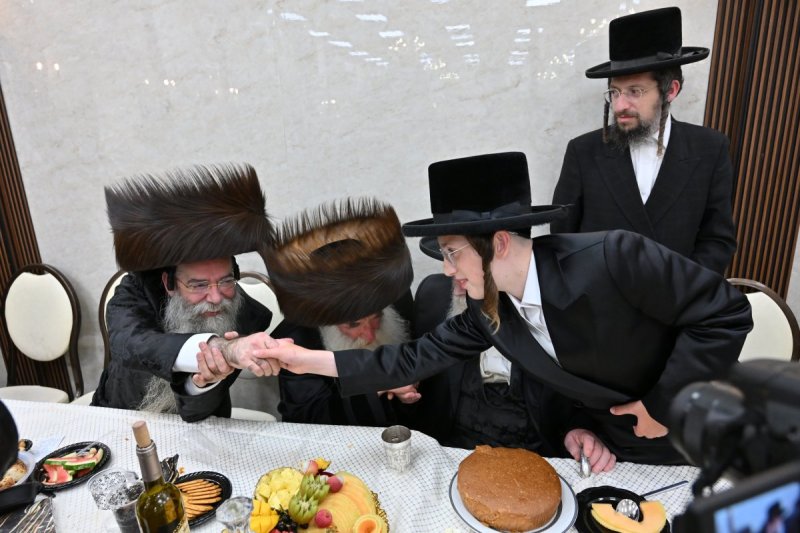 באדיבות המצלם