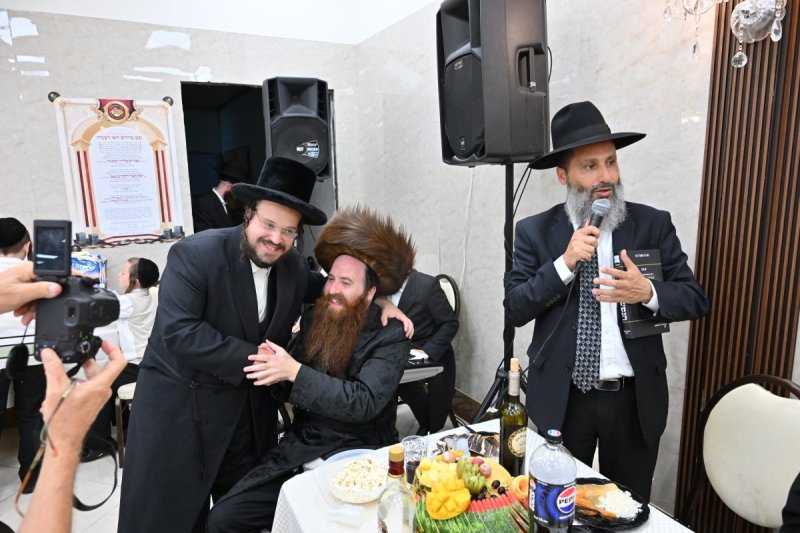 באדיבות המצלם