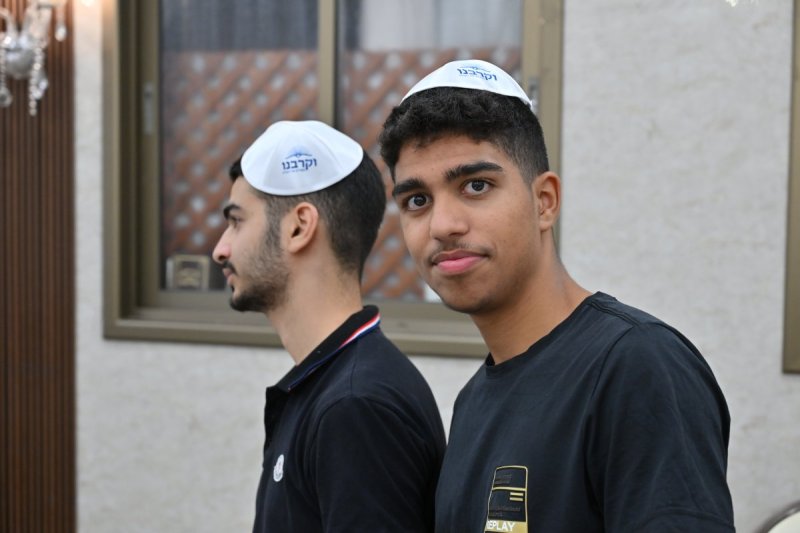 באדיבות המצלם