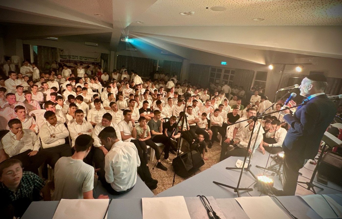 באדיבות המצלם