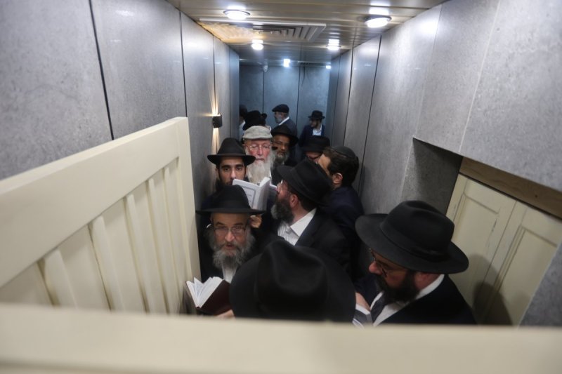 מרדכי לובעצקי