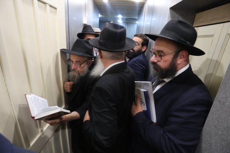 מרדכי לובעצקי