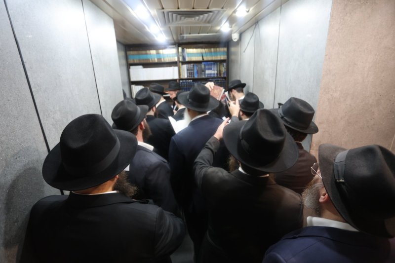 מרדכי לובעצקי