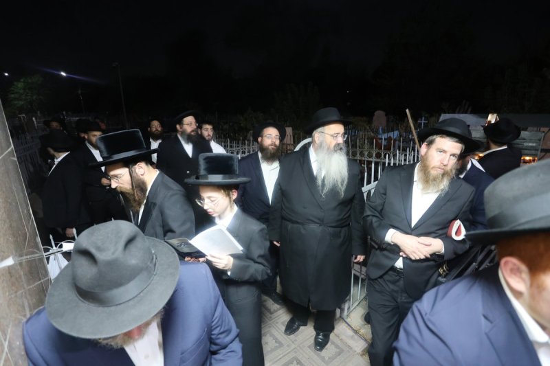 מרדכי לובעצקי