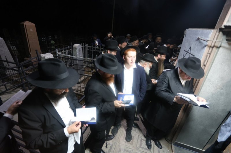 מרדכי לובעצקי