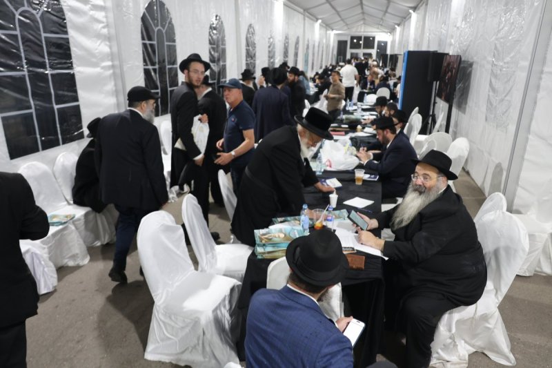 מרדכי לובעצקי