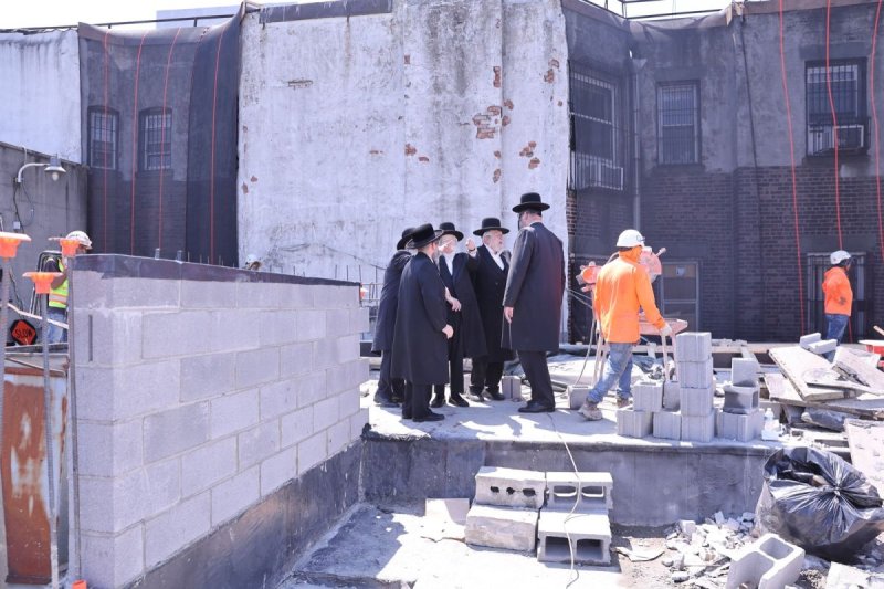 באדיבות המצלם