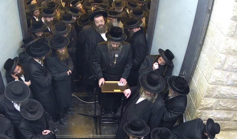 באדיבות המצלם