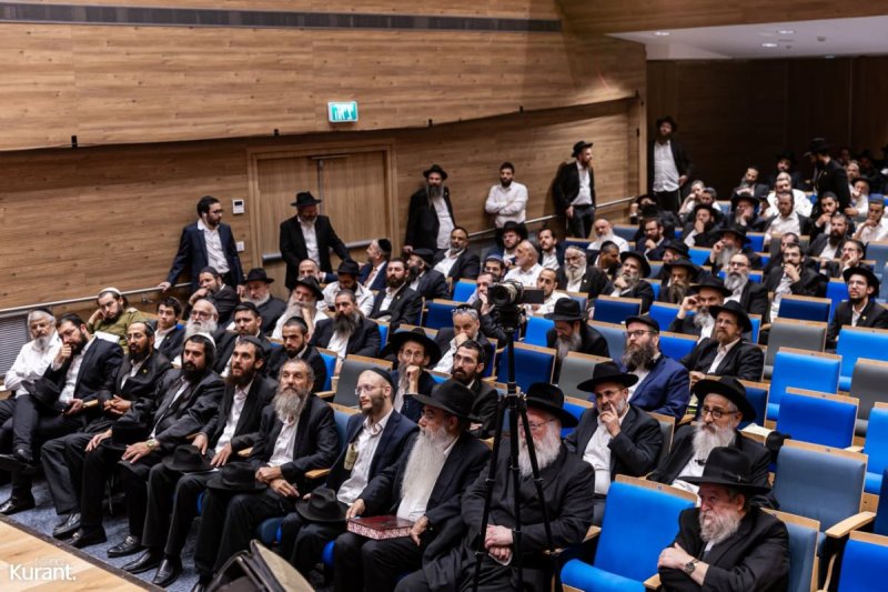 מענדי קורנט