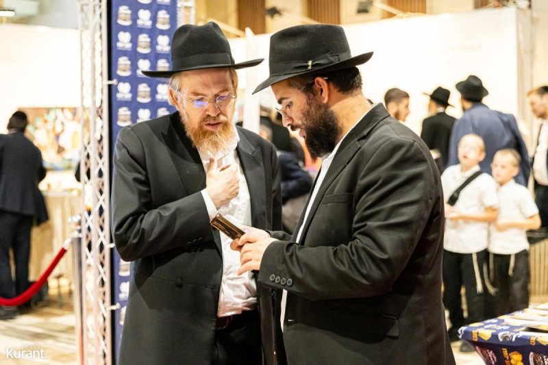 מענדי קורנט