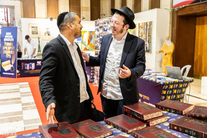 מענדי קורנט