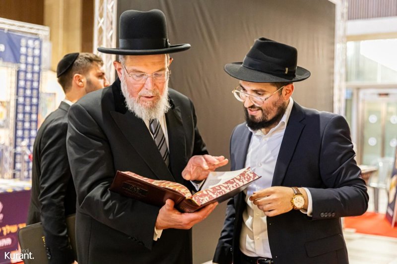 מענדי קורנט