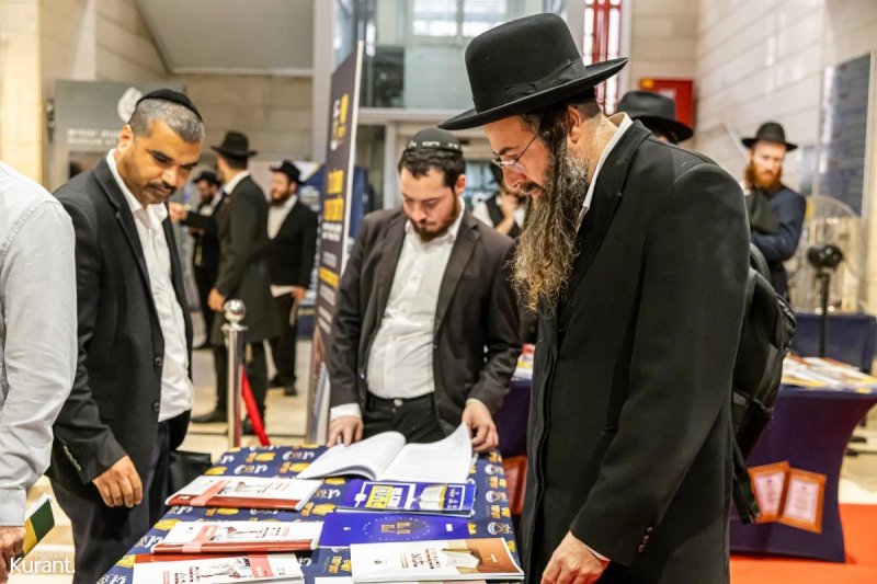 מענדי קורנט