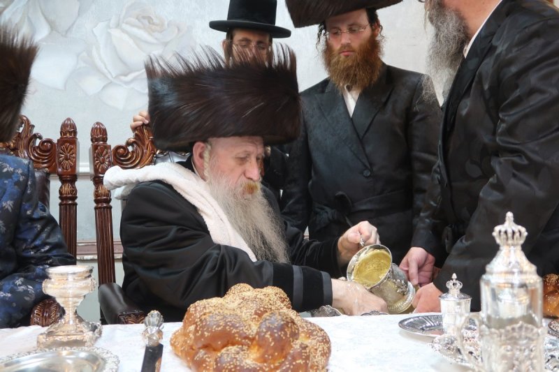 שימי פ. ומ.א נוימן