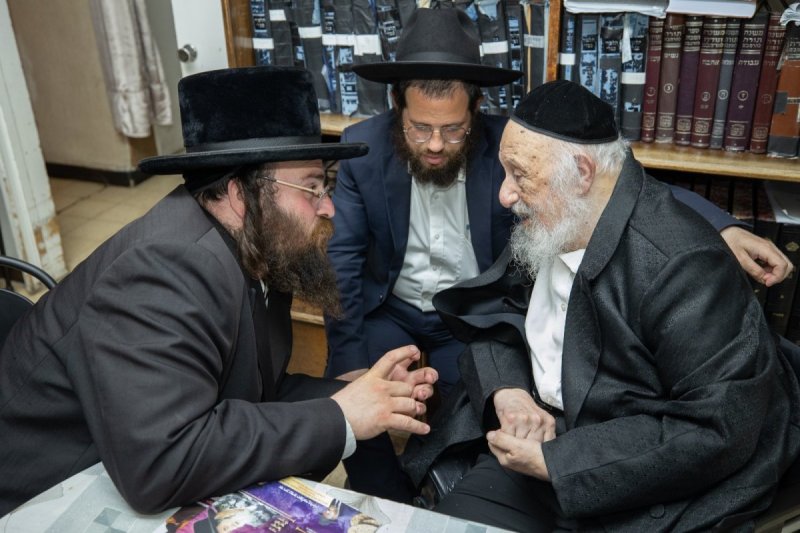 באדיבות המצלם