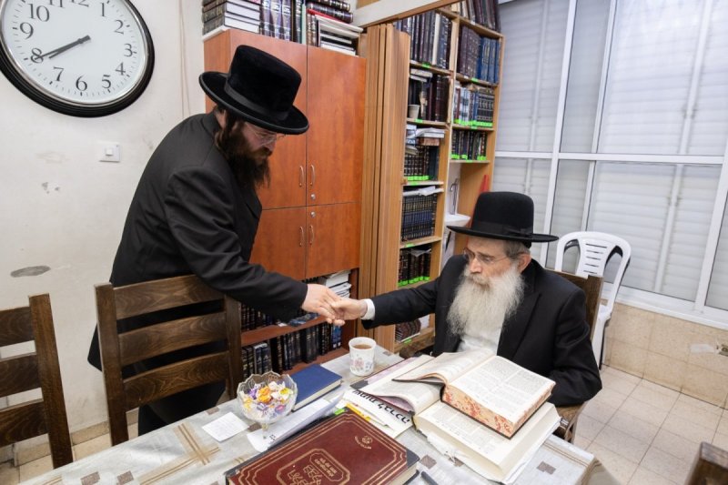 באדיבות המצלם