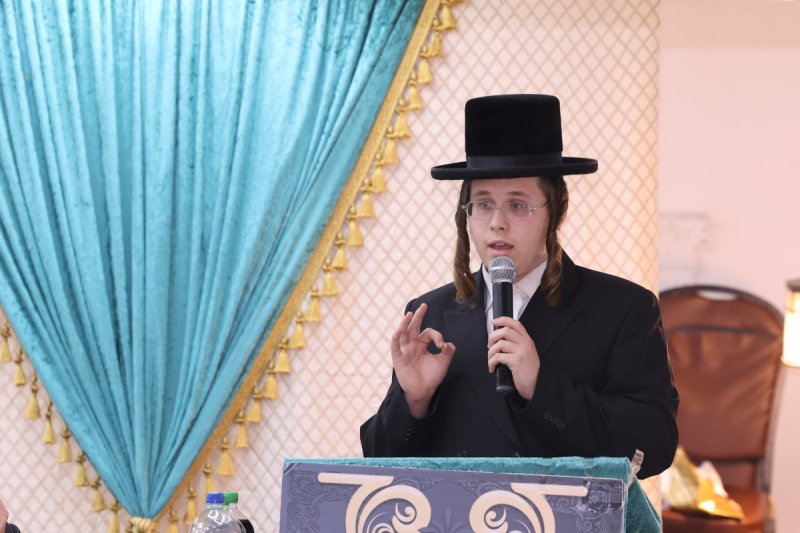 באדיבות המצלם