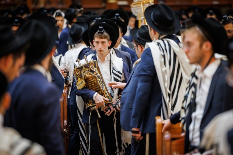 דניאל נפוסי