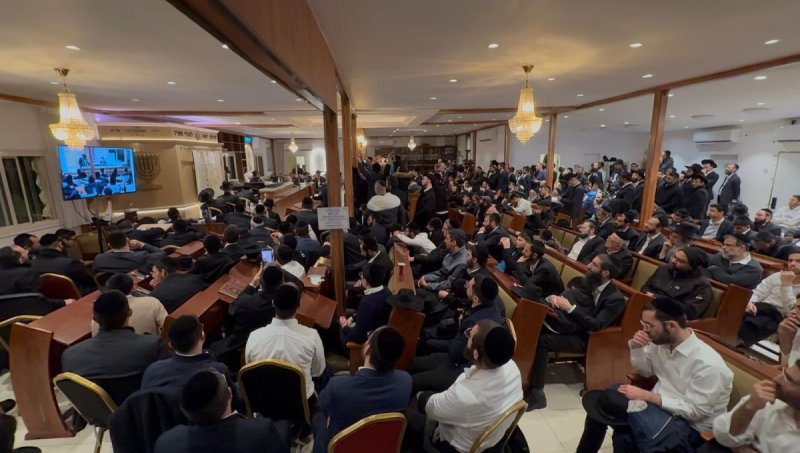 באדיבות המצלם