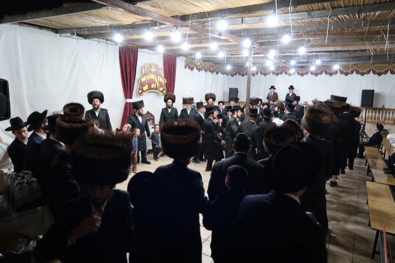 באדיבות המצלם