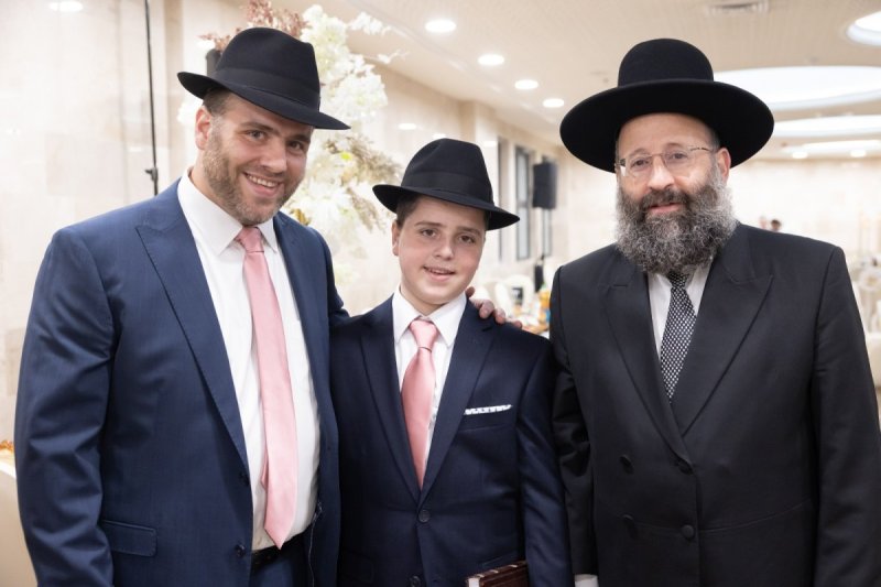 באדיבות המצלם