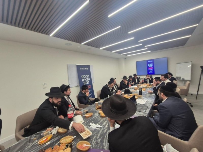 באדיבות המצלם