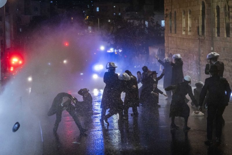 חיים גולדברג, פלאש 90