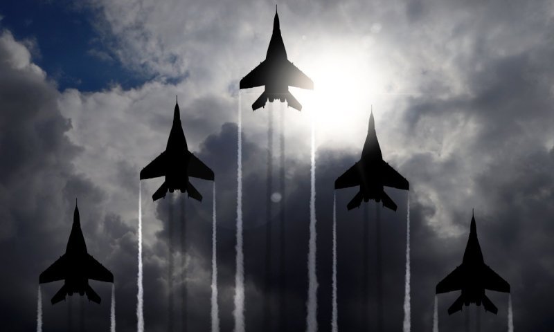 אוגרים מזון ואוטמים חלונות: האיראנים נערכים למלחמה אפשרית